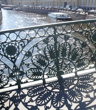 El puente del Canto (Pévchesky) en San Petersburgo